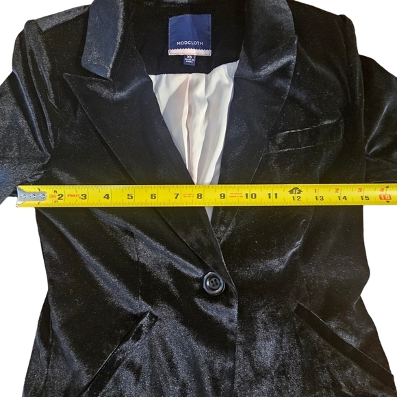 MODCLOTH Fine And Sandy Black Velvet Rouched 3/4 Sleeve Blazer Jacket Size XS - Picture 6 of 15
